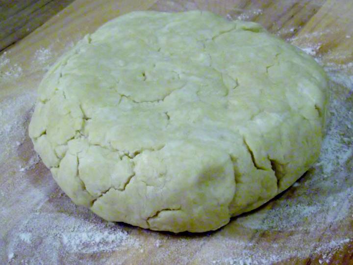 Pastry crust ready to roll out.