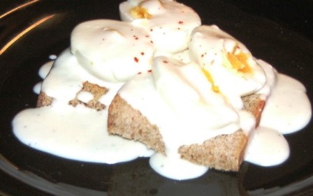Eggs and white sauce.