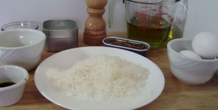 Ingredients for Caesar salad dressing.