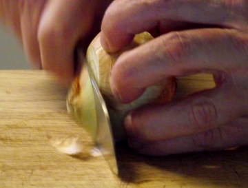 How to hold something when using a knife