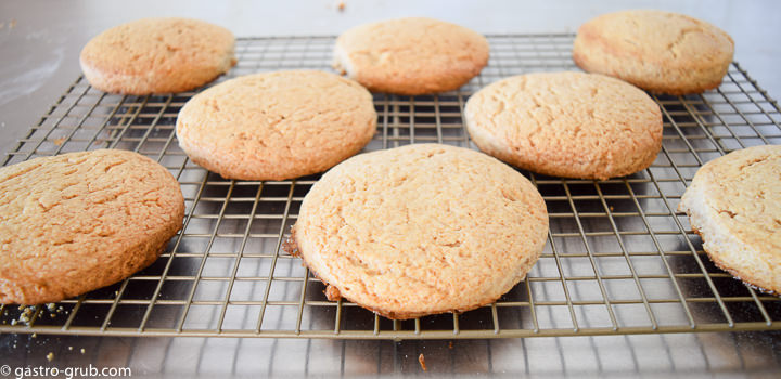 Shortcakes cooling on a rack.