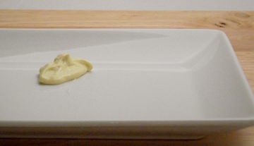 aioli dollop