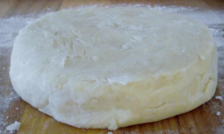 Pastry crust for pecan pie.