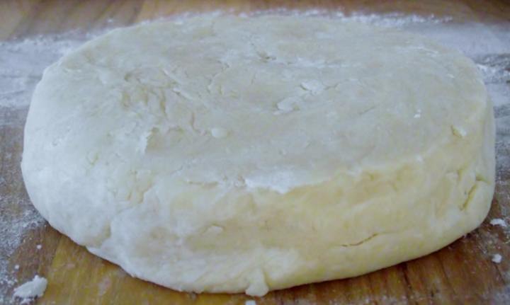 Pastry crust for pecan pie.